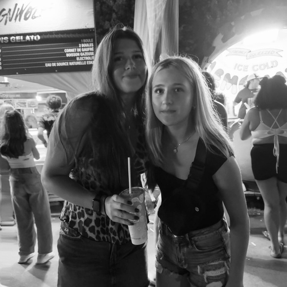 Meet your Posher, Stella - Picture 1 of 1